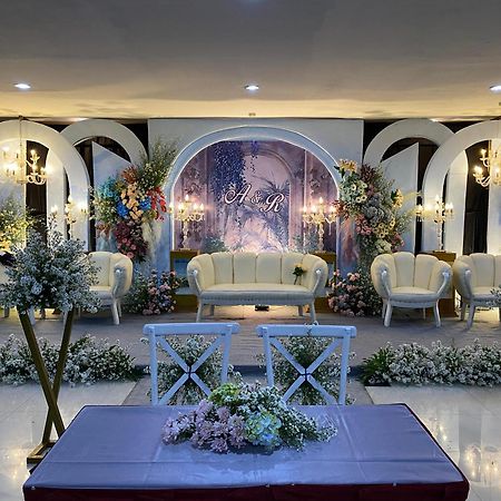 Utc Hotel Semarang Exteriér fotografie