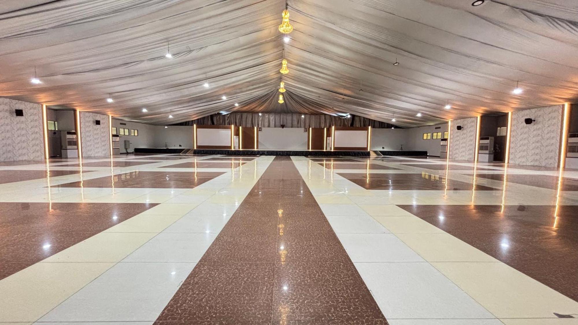 Utc Hotel Semarang Exteriér fotografie
